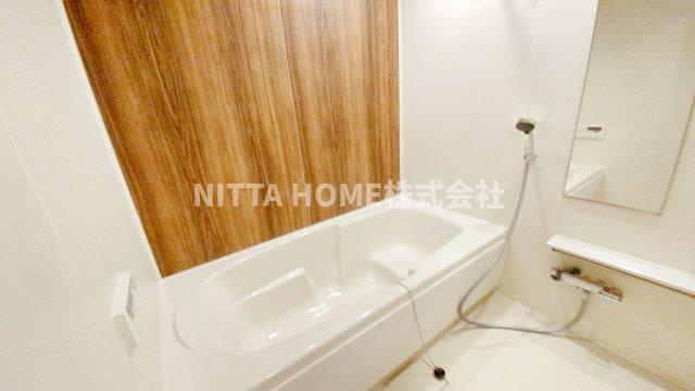 アンジュヴェールⅡの浴室|追い焚き、浴室乾燥機付き★１坪以上のバスルーム◇