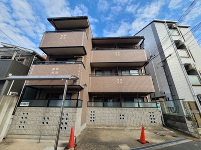 【外観】 | ブランドール・サム | シンプルなデザインの外観です