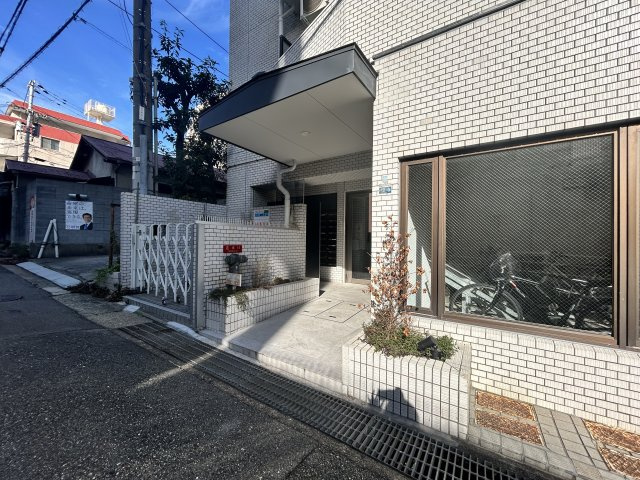 【エントランス】アルテハイム神戸県庁前 