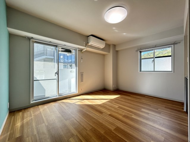 【居間・リビング】アルテハイム神戸県庁前 