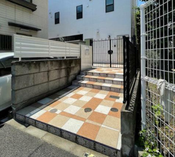 【エントランス】 | ミハス目白 | 落ち着いたエントランスです