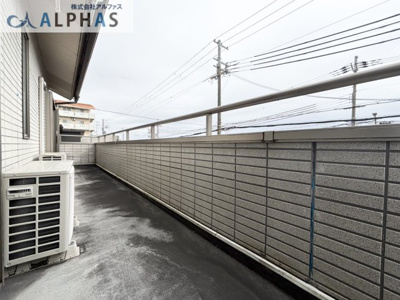 【バルコニー】 | 神戸市長田区宮丘町一丁目　一戸建て | 広々南東向きバルコニーにつき採光・通風良好です♪