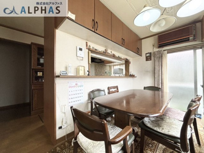 【キッチン】 | 神戸市長田区宮丘町一丁目　一戸建て | カウンターキッチンで、ご家族との会話を楽しみながらお料理できます♪