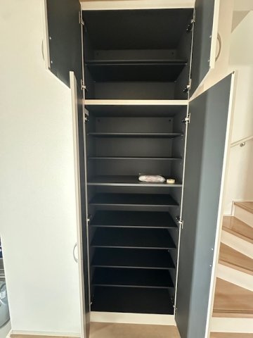 【新築戸建】　いわき市泉もえぎ台3期の収納|1号棟モデルハウス　玄関の収納スペースが充実しています。