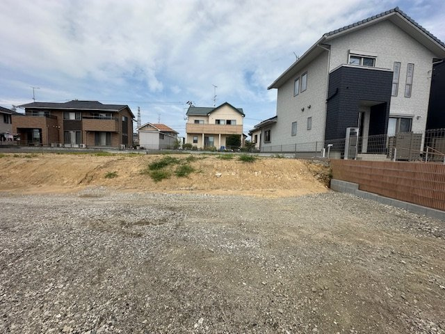 【新築戸建】　いわき市泉もえぎ台3期の前面道路含む現地写真|4号棟造成中です。