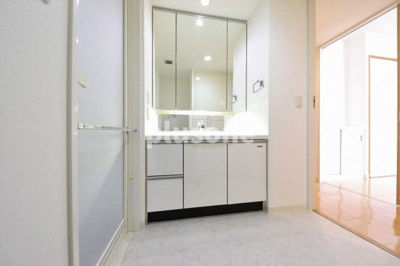 【独立洗面台】 | ラ・ヴィータ日本橋