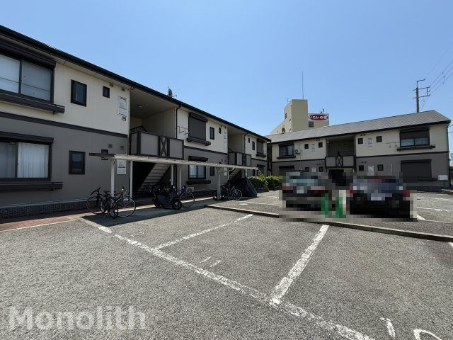 ファミールハイツ・フクダの駐車場