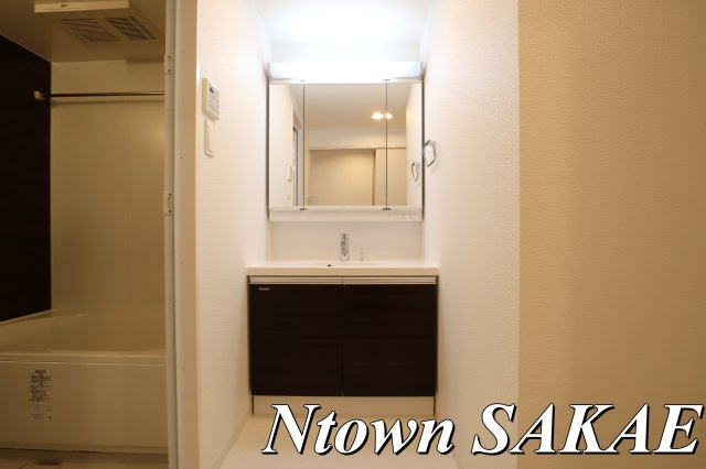 【独立洗面台】 | S-RESIDENCE葵Ⅱ | 独立洗面台あり、毎朝おしゃれに忙しい女性の方におすすめです