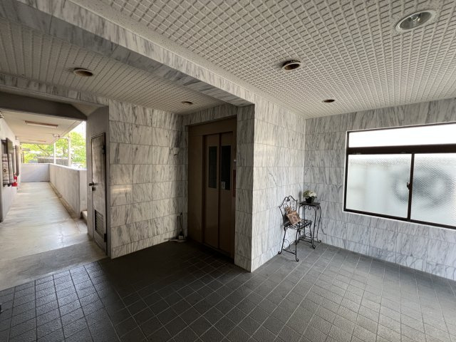 北園パークマンションのロビー