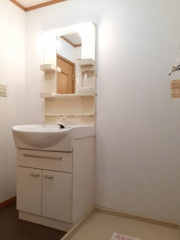 ノーヴァ壱番館の洗面所