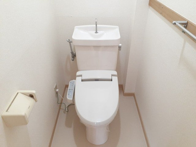 【トイレ】 | ロイヤルエステート神明Ａ