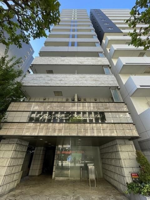 ガーラ神田岩本町の外観