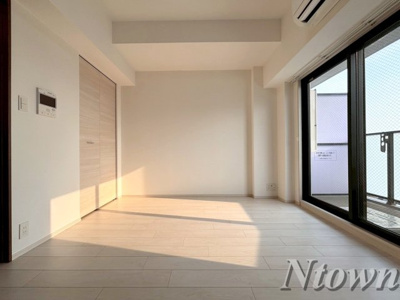 【居間・リビング】 | S-RESIDENCE平安通 | ゆったりとした居間です