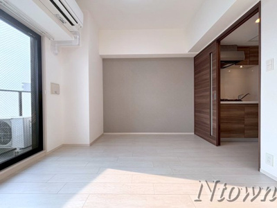 【居間・リビング】 | S-RESIDENCE平安通 | ゆったりとしたリビングです