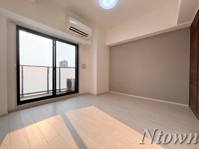 【居間・リビング】 | S-RESIDENCE平安通 | ゆったり過ごせる居間です