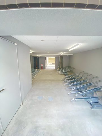 ファーストフィオーレ吹田レガーメの駐車場