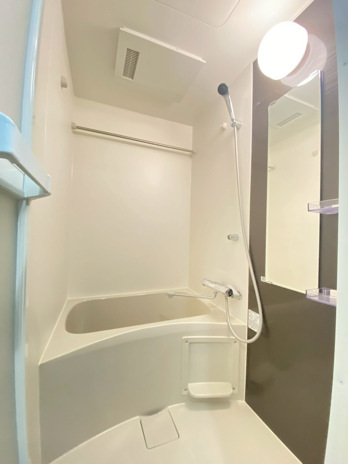 ファーストフィオーレ吹田レガーメの浴室