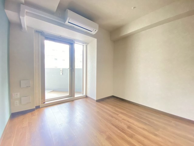 ファーストフィオーレ吹田レガーメの居間・リビング