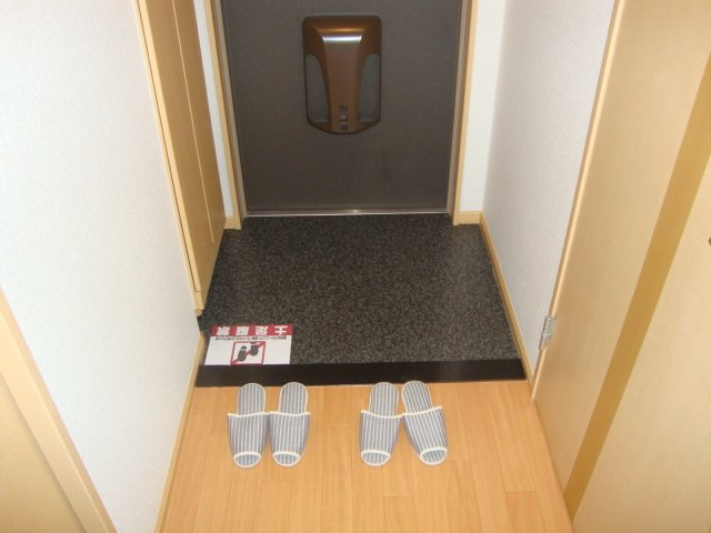 グリーングラス弐番館の玄関|玄関