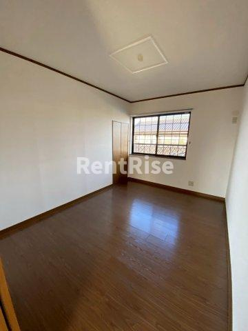 ハイツヤマザキBの居間・リビング