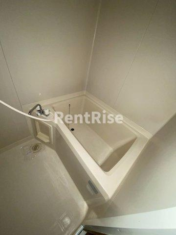 ハイツヤマザキBの浴室