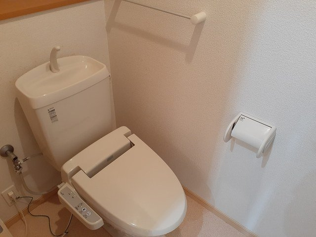 レジデンスイナリＡのトイレ