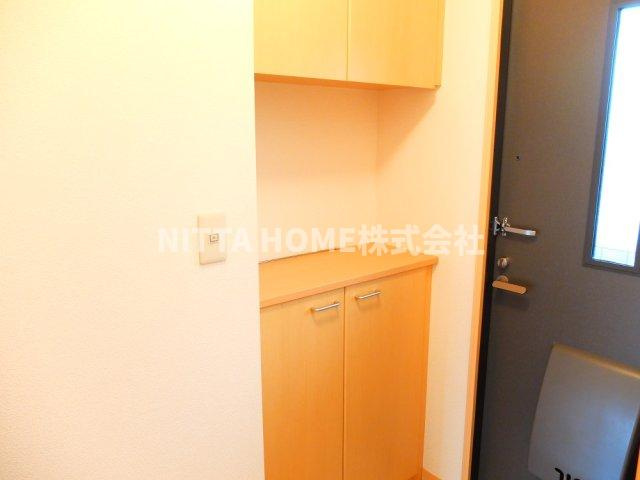 ラフォーレ柏原のその他|シューズボックスも備えています！