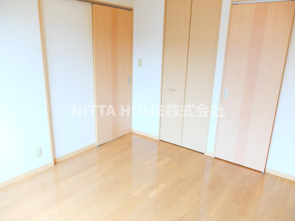 ラフォーレ柏原の寝室|独立した洋室は寝室にもぴったり(^^)/