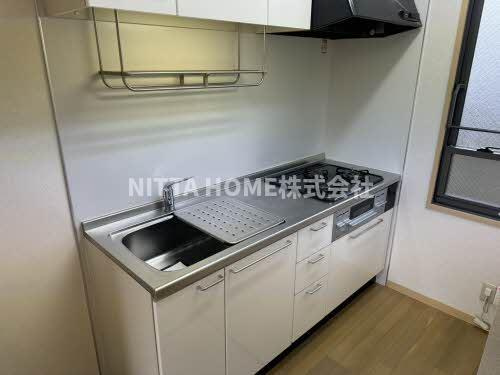 ラフォーレ柏原のキッチン|ガスコンロ＆グリル付きのシステムキッチン!(^^)!