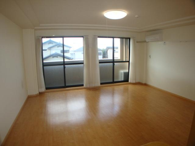 Ｓｕｎ　Ｖｉｌｌａｇｅ（サンヴィレッジ）の内装|洋室