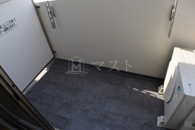 セレニテオズ北巽のバルコニー|同シリーズのイメージ写真です。