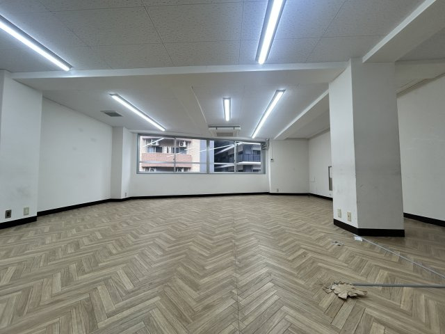 堀内ビルの内装