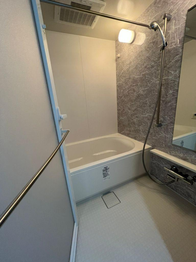 メイボーテセラ 名古屋市賃貸　仲介手数料無料の浴室|バス