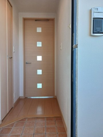 サンハウス志家の玄関