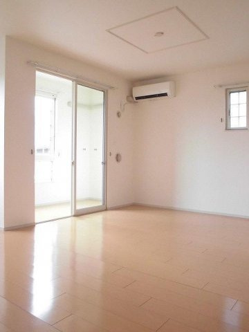 ヒルズ・ビラＢの居間・リビング