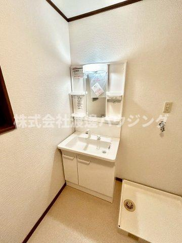 塚脇１丁目一戸建の洗面所