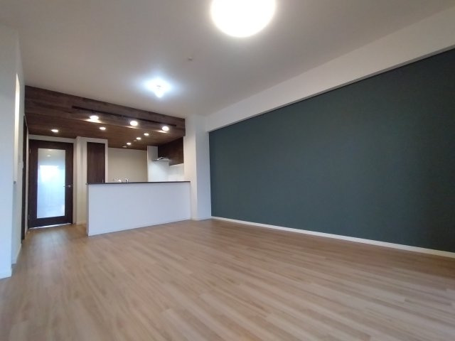 シーブレスの居間・リビング|こちらのリビングで趣味の時間をお楽しみください