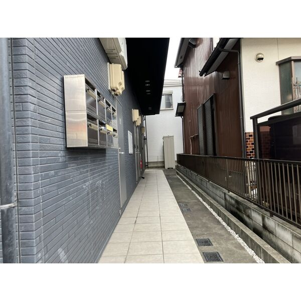 フレシールA　名古屋市賃貸　仲介手数料無料のエントランス