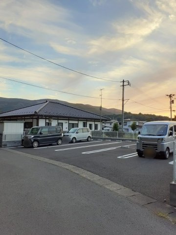 グランメゾン・遠野　２０２０の駐車場