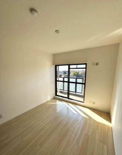 ベルドゥムール春日部東の洋室|施工例