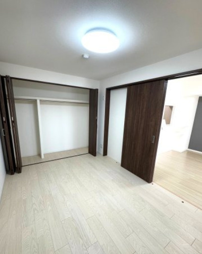 ベルドゥムール春日部東の独立洗面台|施工例