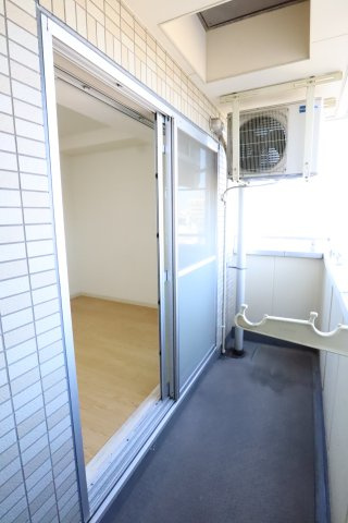 メイゾン都島のバルコニー