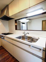 人気の対面式キッチンです☆