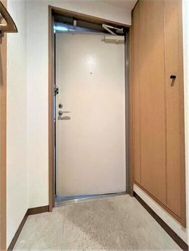 グレイス北河堀の玄関