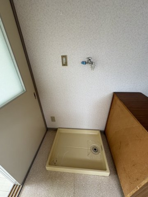 【玄関】 | 国立シティハイツ | 隣のお部屋写真になります。