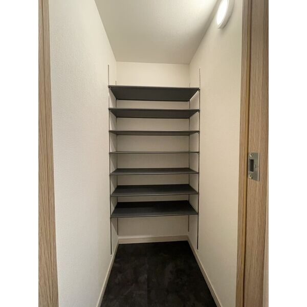 ファステート葵桜通リブレ(S-RESIDENCE葵三丁目)の玄関