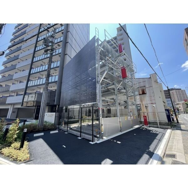 ファステート葵桜通リブレ(S-RESIDENCE葵三丁目)の駐車場