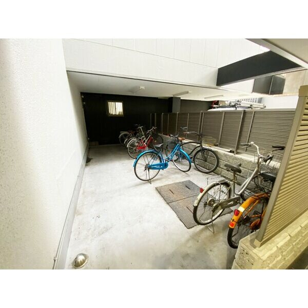 オズレジデンス玉出のエントランス