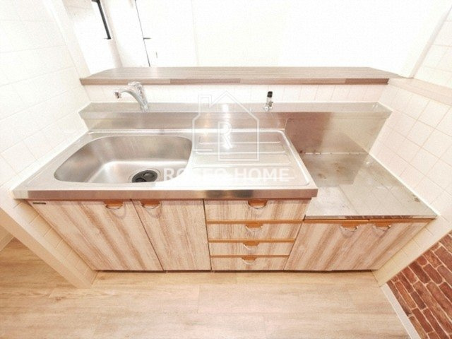 ハピネス上六のキッチン|同マンション別部屋：参考写真