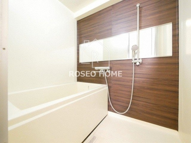 ハピネス上六の浴室|同マンション別部屋：参考写真